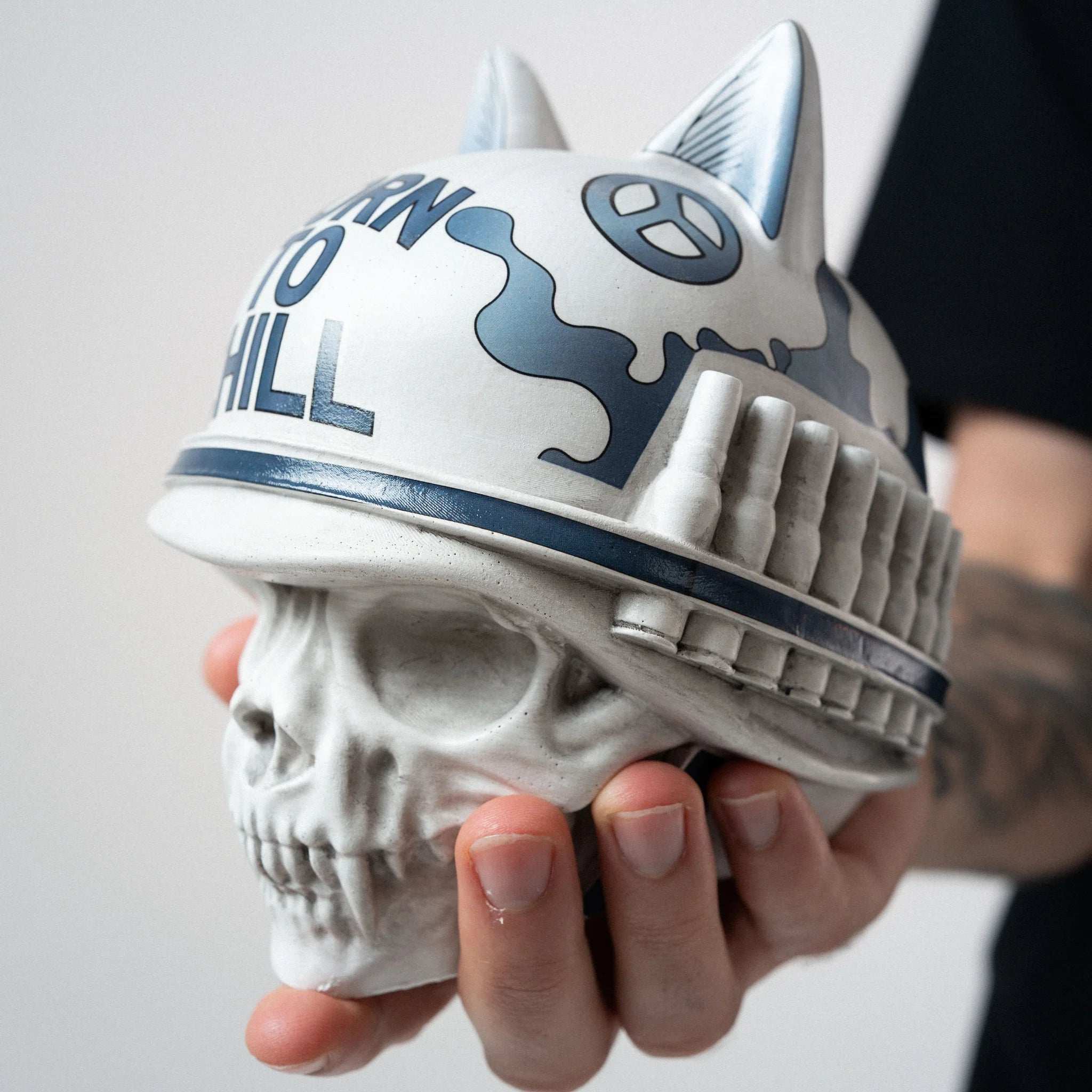 INCENSO - BORN TO CHILL CERAMIC INCENSE HOLDER (INDIGO)