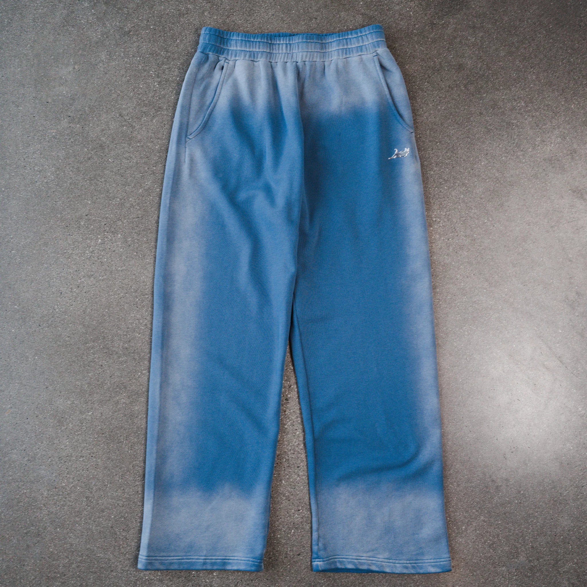Castanza Straight Leg Sweatpants (Light Blue Faded Wash) - Envio 30/10