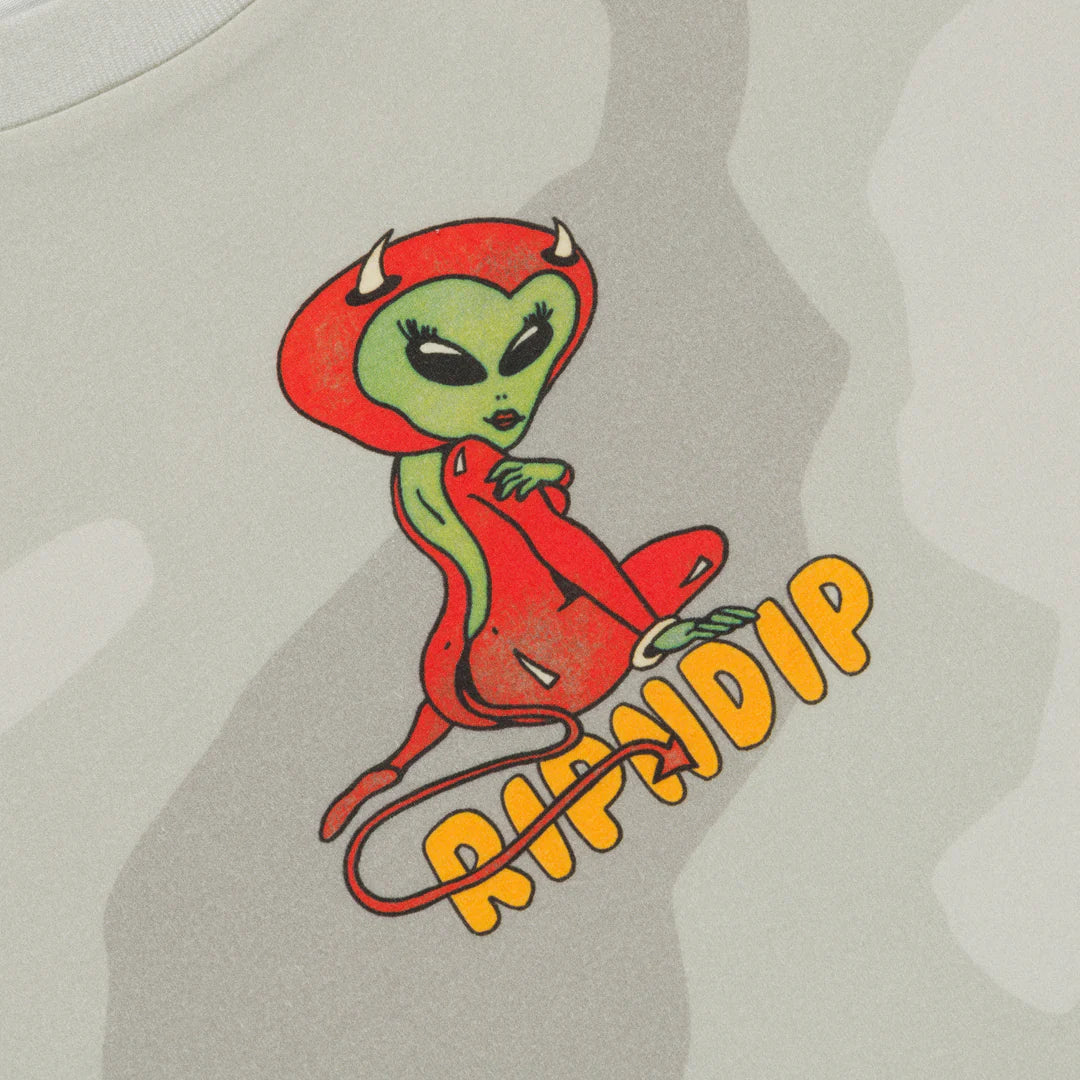 Cropped Ripnndip - Devil Alien Cropped Baby Tee (Bone Graffiti Camo)