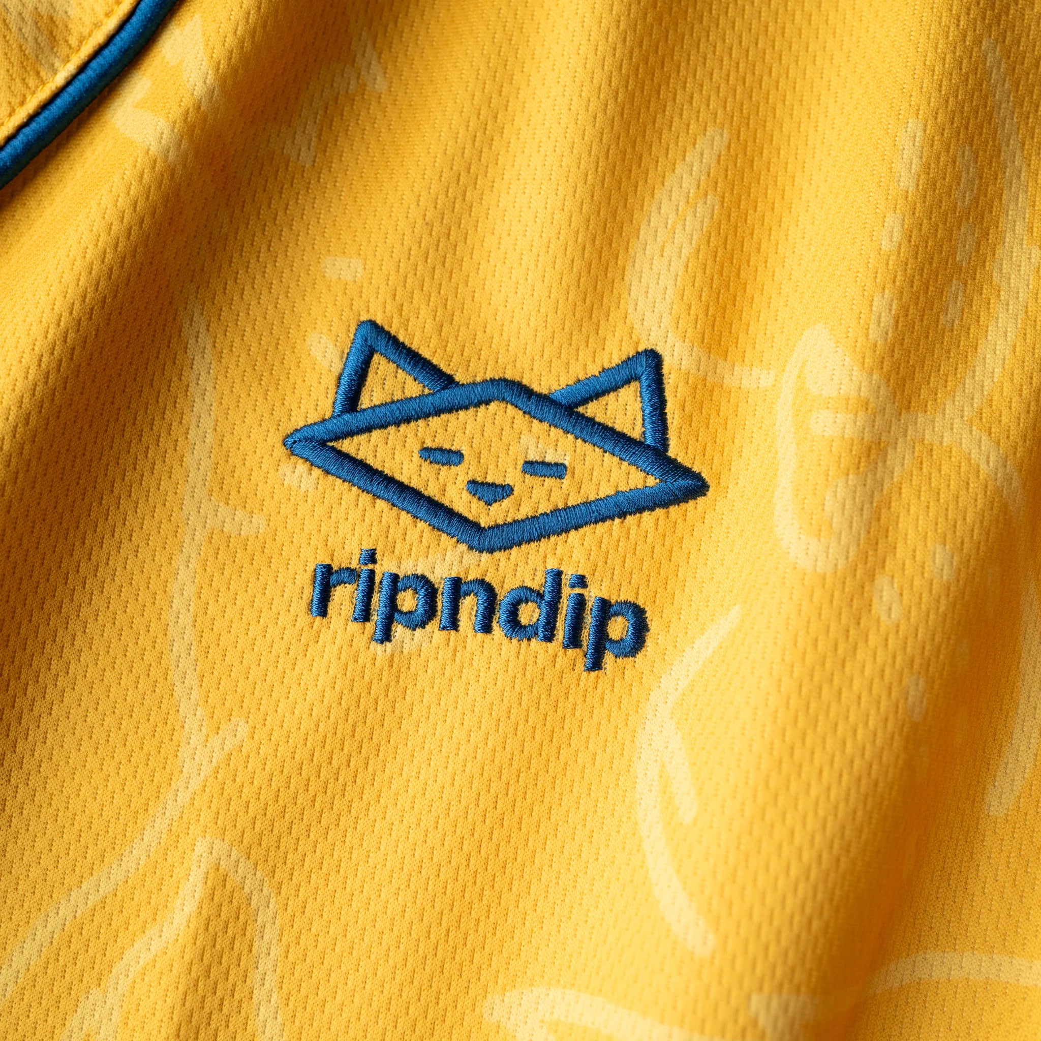 RND Cup Colombia Soccer Jersey (Gold/Red) - Envio 30/10